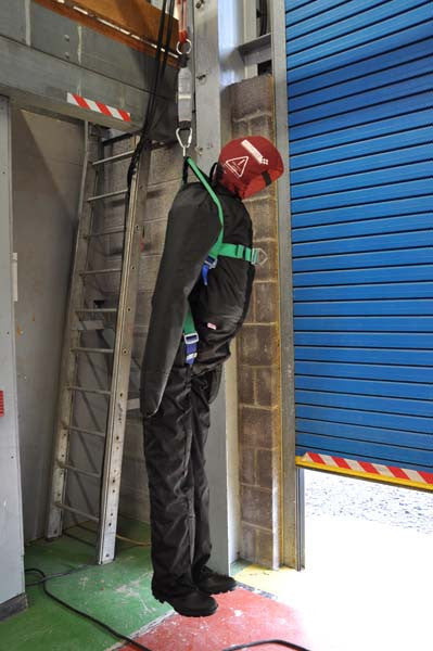 Realistic size and a weight of 100kg allows for accurate testing of fall arrest equipment.